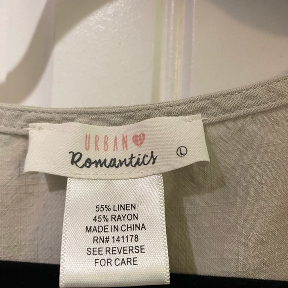 Beige Crop Blouse - Picture 3 of 4